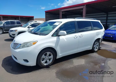 2015 Toyota Sienna Le 7 Passenger/Le 8 Passenger из США, поврежденный, VIN 5TDKK3DC6FS664852